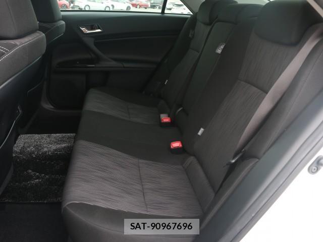 Toyota MARK X 2018-05 8875048-6