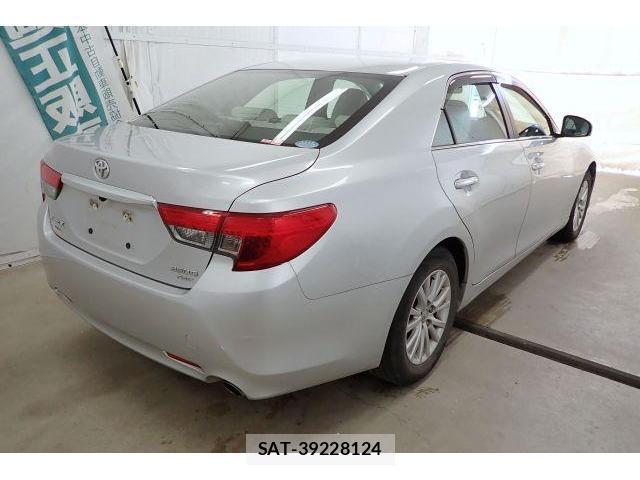 Toyota MARK X 2013-09 8875506-4