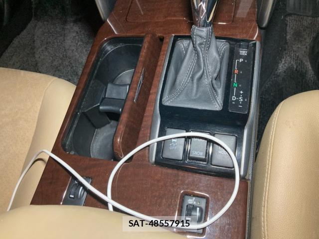 Toyota MARK X 2014-05 8875688-9