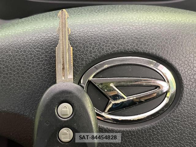 Daihatsu MIRA 2013-07 8873937-4