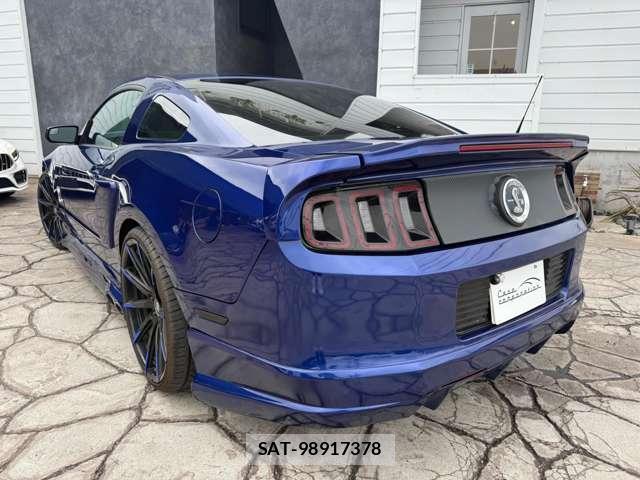 Ford MUSTANG 2015-10 8872712-15