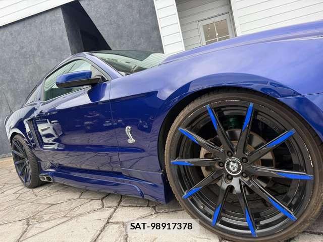 Ford MUSTANG 2015-10 8872712-19