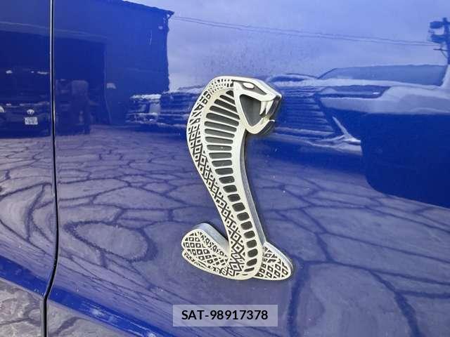 Ford MUSTANG 2015-10 8872712-9