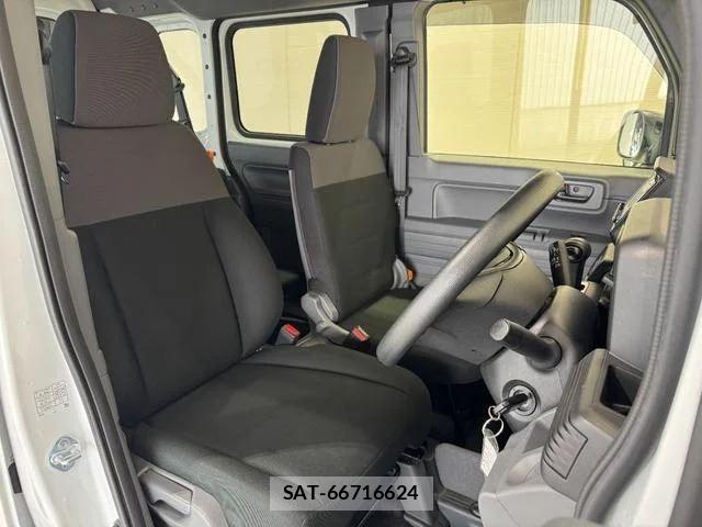 Honda N-VAN 2023-02 8873756-9