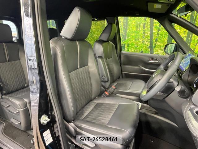 Toyota NOAH 2025-02 8872840-7