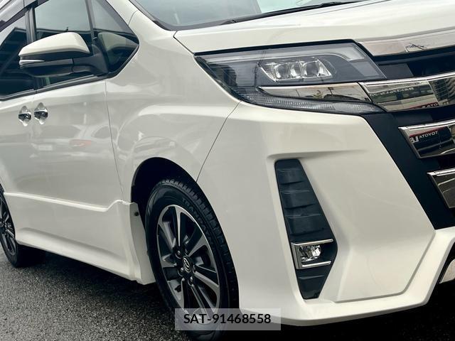 Toyota NOAH 2018-07 8873085-5