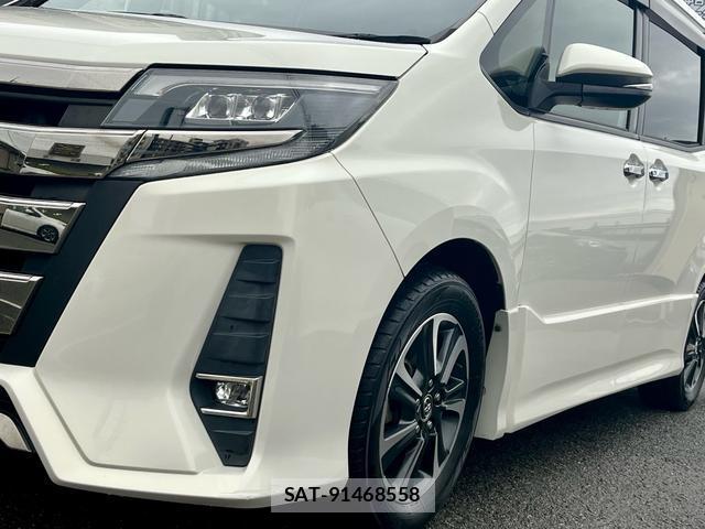 Toyota NOAH 2018-07 8873085-7