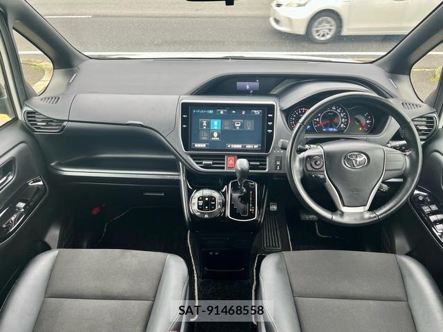 Toyota NOAH 2018-07 8873085-9