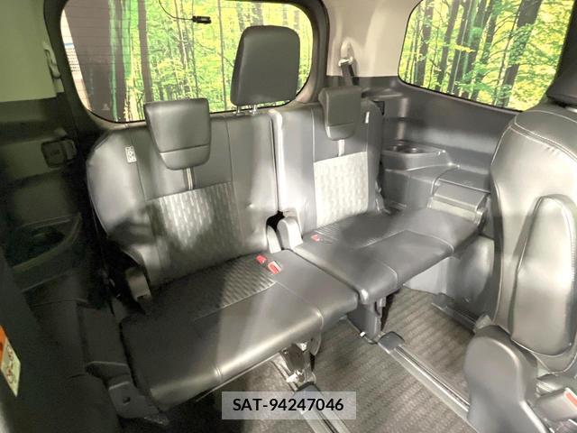 Toyota NOAH 2022-04 8873107-10