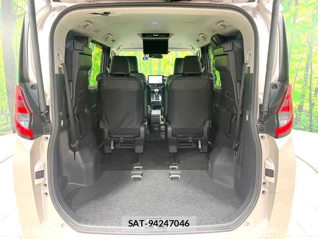 Toyota NOAH 2022-04 8873107-11