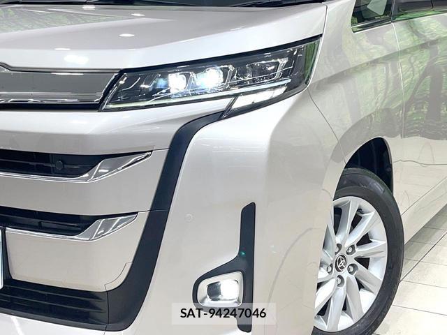 Toyota NOAH 2022-04 8873107-13