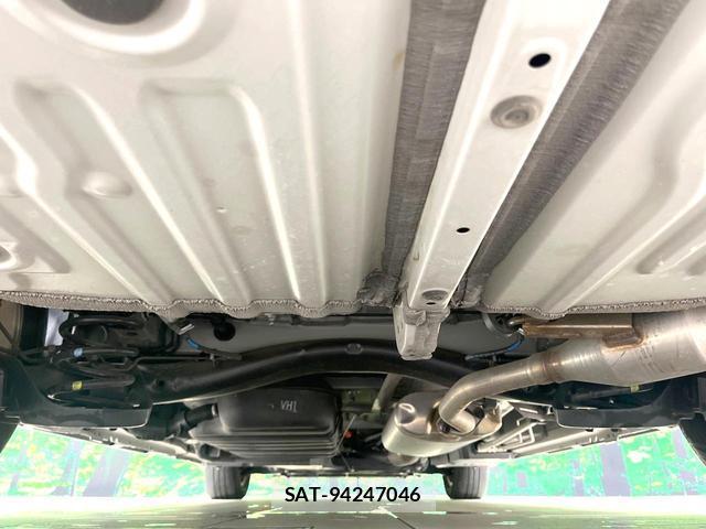 Toyota NOAH 2022-04 8873107-19
