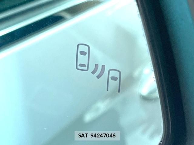 Toyota NOAH 2022-04 8873107-6