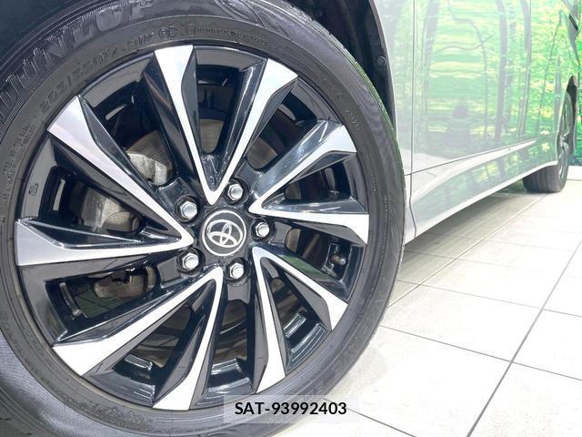 Toyota NOAH 2023-10 8873108-14