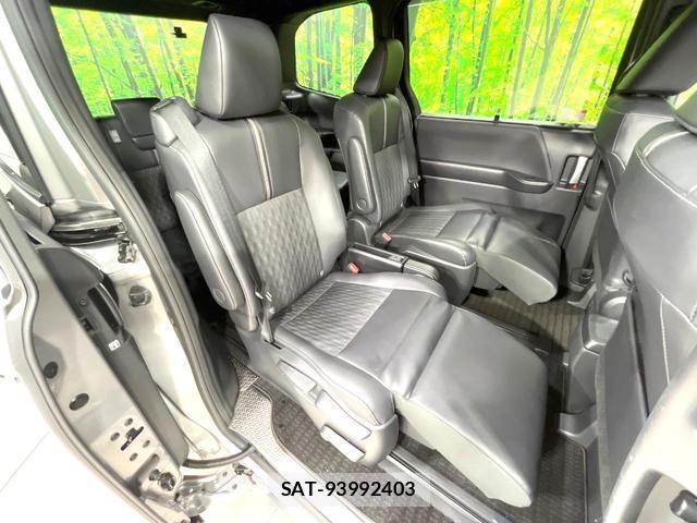 Toyota NOAH 2023-10 8873108-9