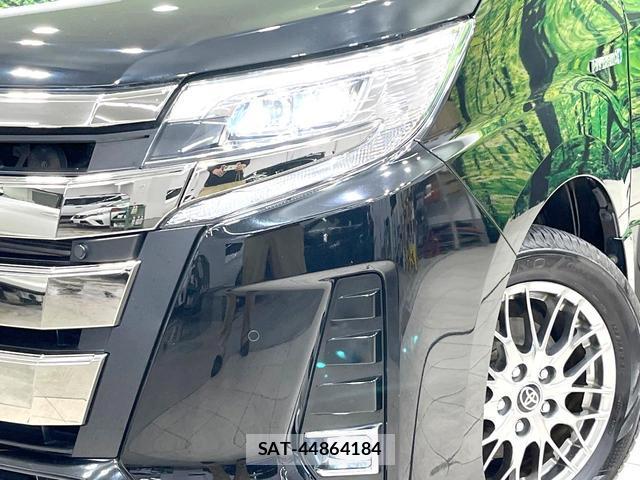 Toyota NOAH 2019-08 8873112-13