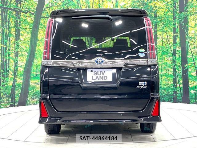 Toyota NOAH 2019-08 8873112-16