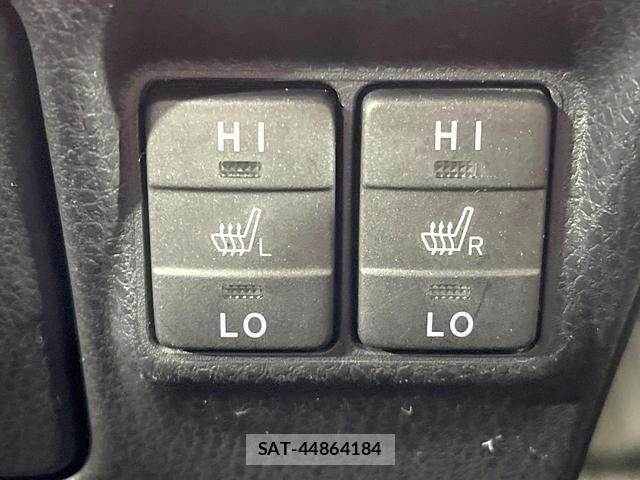 Toyota NOAH 2019-08 8873112-7