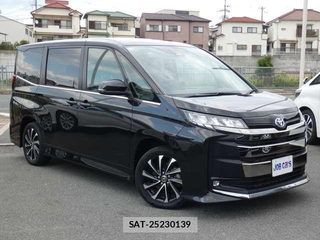Toyota NOAH 2022-05 8873523-0