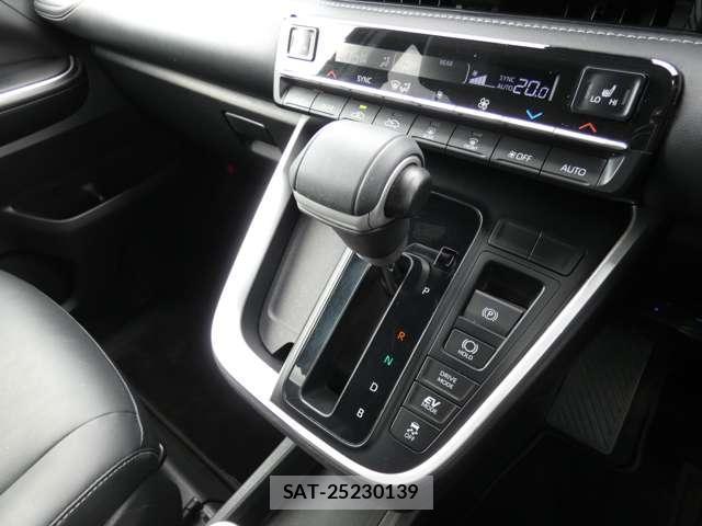 Toyota NOAH 2022-05 8873523-12