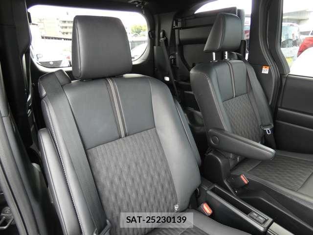 Toyota NOAH 2022-05 8873523-13