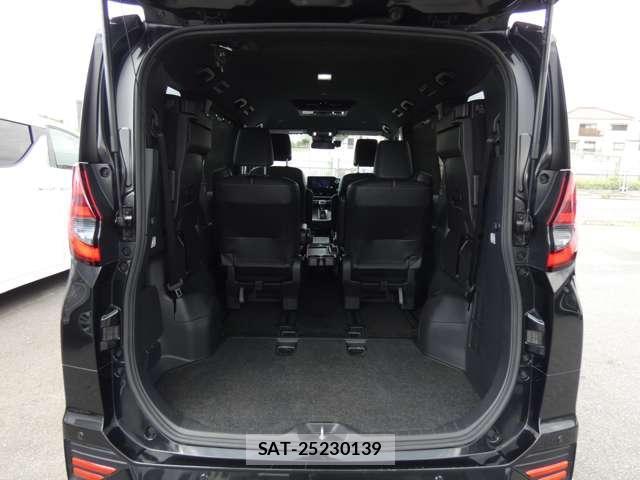 Toyota NOAH 2022-05 8873523-14