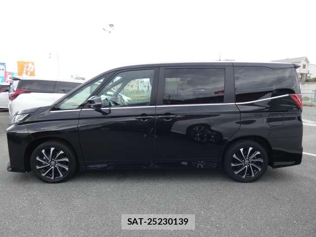 Toyota NOAH 2022-05 8873523-6
