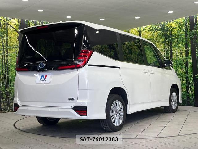 Toyota NOAH 2025-07 8873671-17