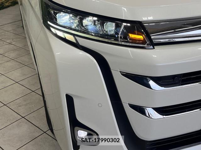 Toyota NOAH 2023-01 8873681-12