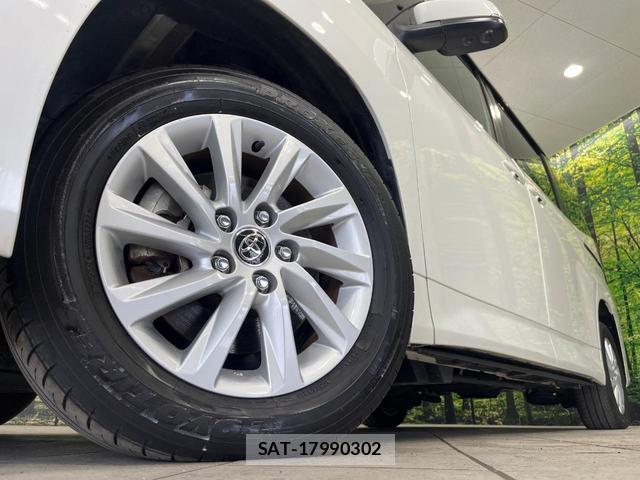 Toyota NOAH 2023-01 8873681-13