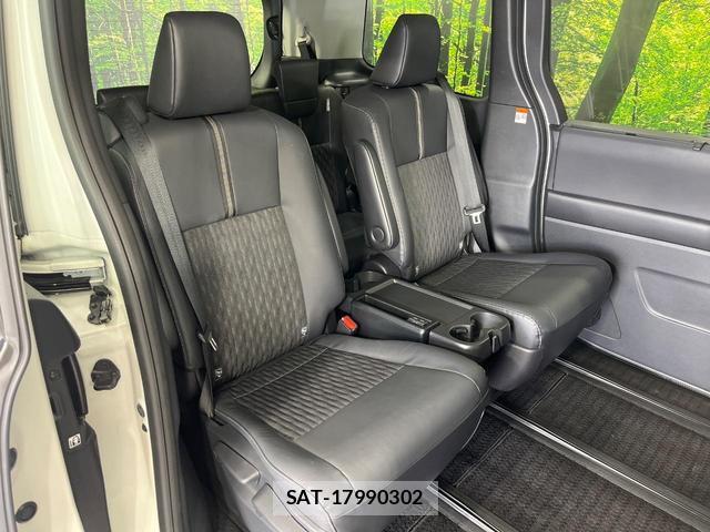 Toyota NOAH 2023-01 8873681-8