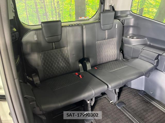 Toyota NOAH 2023-01 8873681-9
