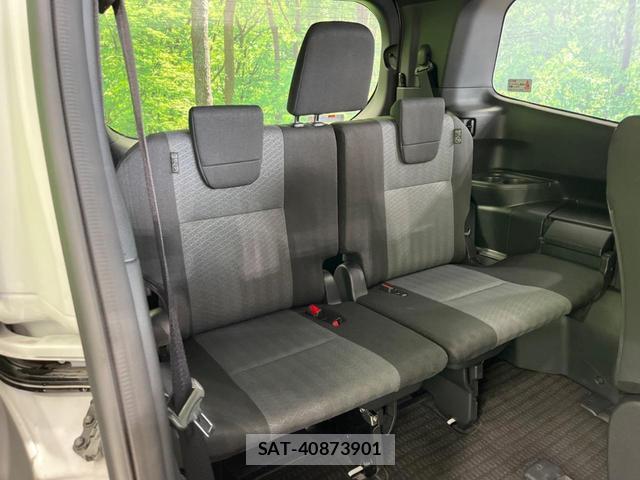 Toyota NOAH 2026-04 8873700-10