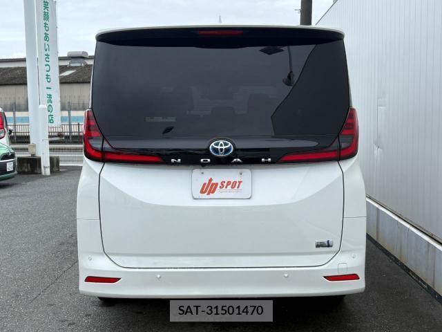 Toyota NOAH 2025-09 8873814-15