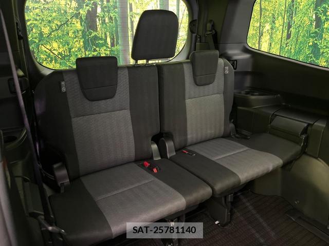 Toyota NOAH 2026-04 8873943-6