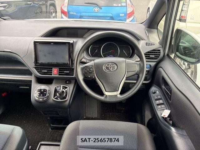 Toyota NOAH 2014-04 8874553-2