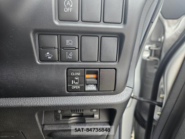 Toyota NOAH 2021-10 8874648-7