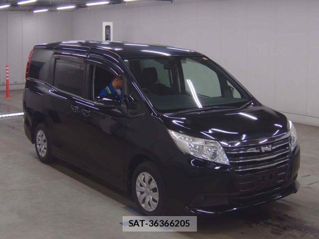 Toyota NOAH 2015-09 8874794-0
