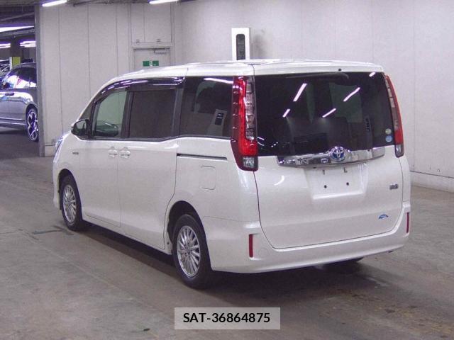Toyota NOAH 2014-12 8874819-4