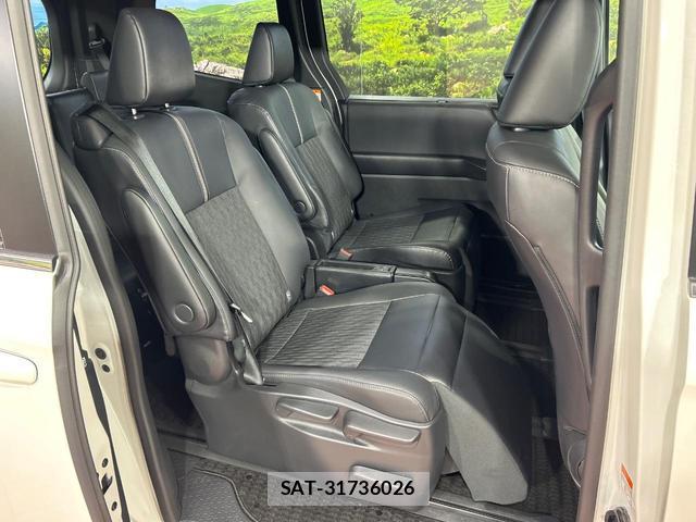 Toyota NOAH 2023-10 8874846-8