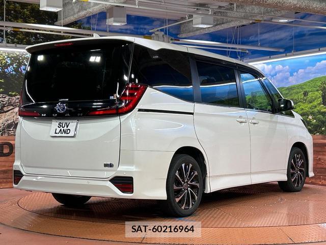 Toyota NOAH 2023-04 8874854-16