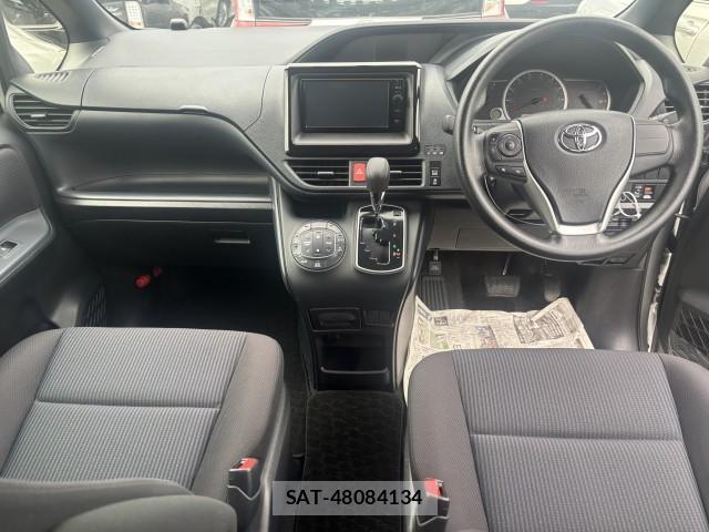 Toyota NOAH 2015-08 8875145-7