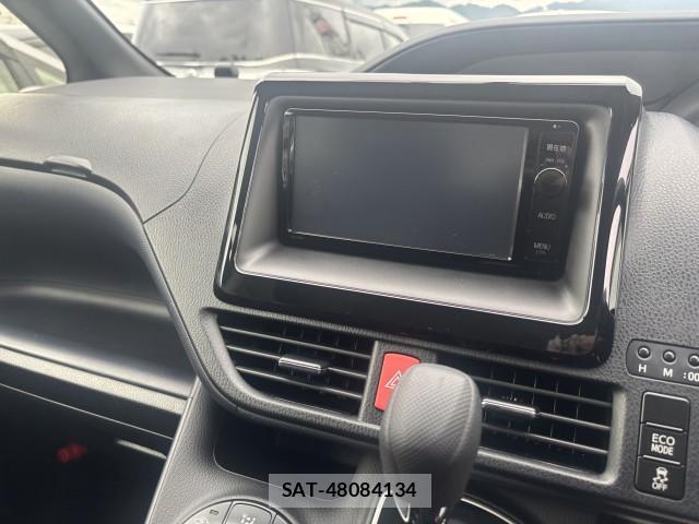 Toyota NOAH 2015-08 8875145-8