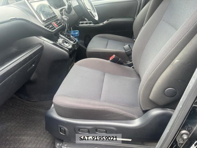 Toyota NOAH 2019-05 8875148-2