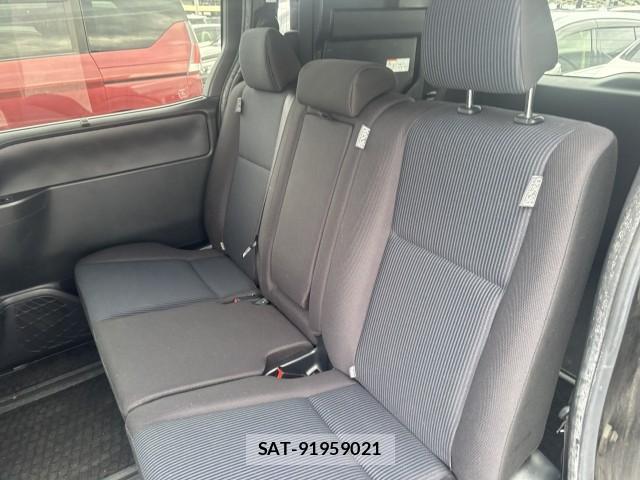 Toyota NOAH 2019-05 8875148-4