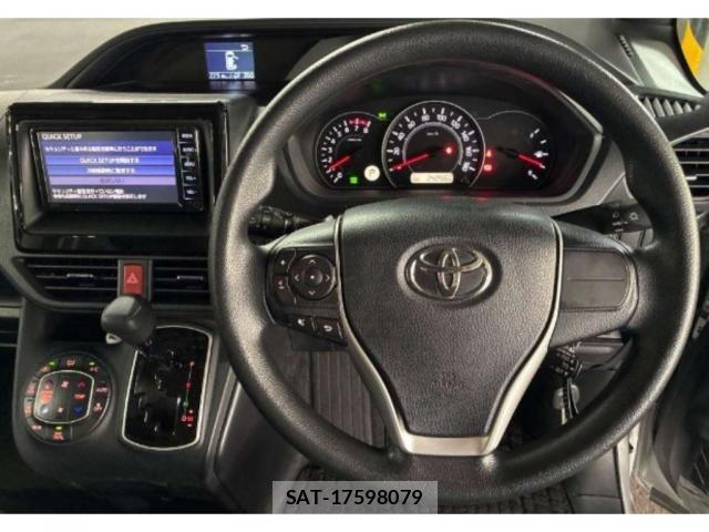 Toyota NOAH 2021-08 8875297-2
