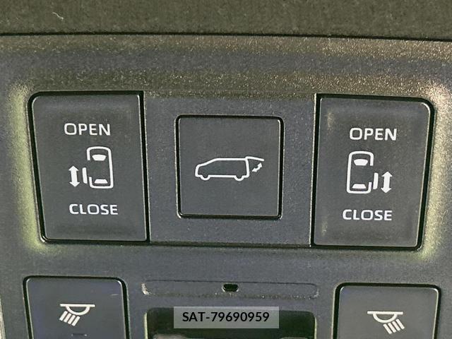 Toyota NOAH 2024-03 8875652-3