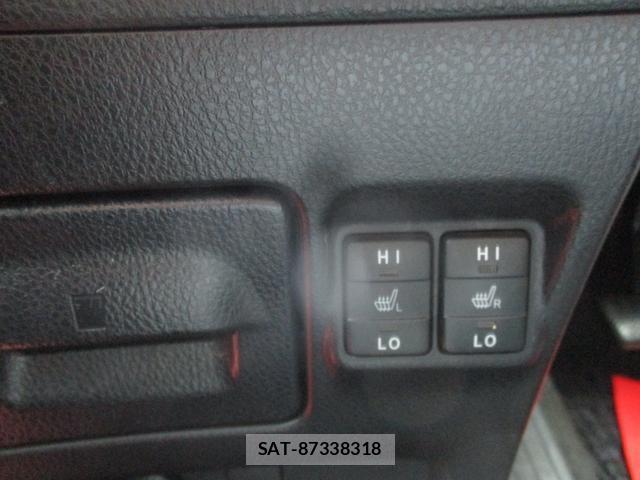 Toyota NOAH 2015-09 8875706-10
