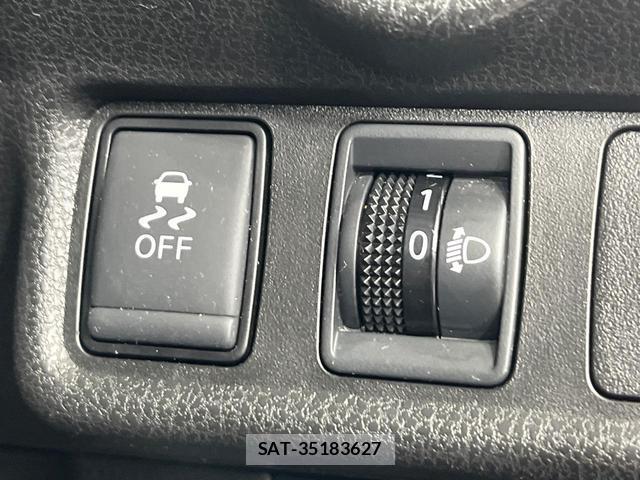 Nissan NOTE 2017-03 8873669-4