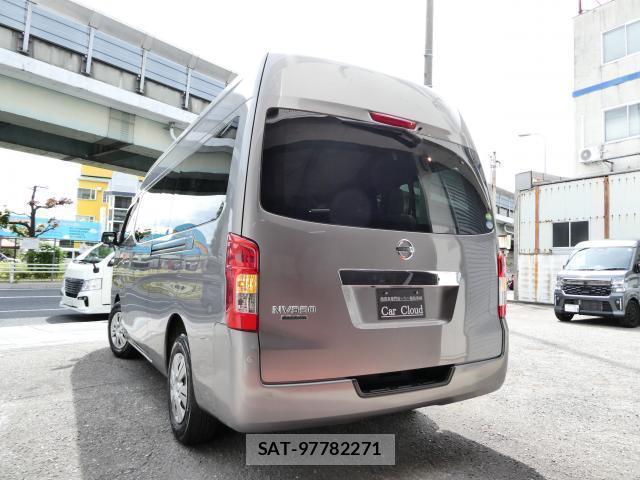 Nissan NV350 Caravan 2015-10 8875200-1